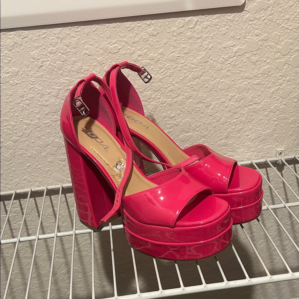 Soda Fuchsia Platform Sandals